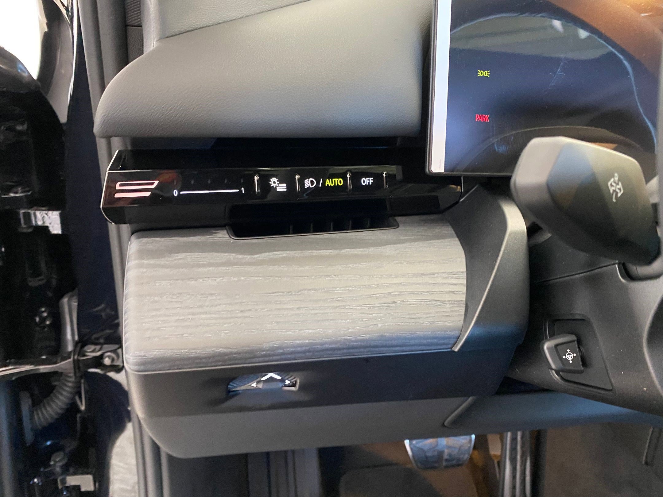 New 2026 BMW 530i xDrive w/ M Sport Package image 24