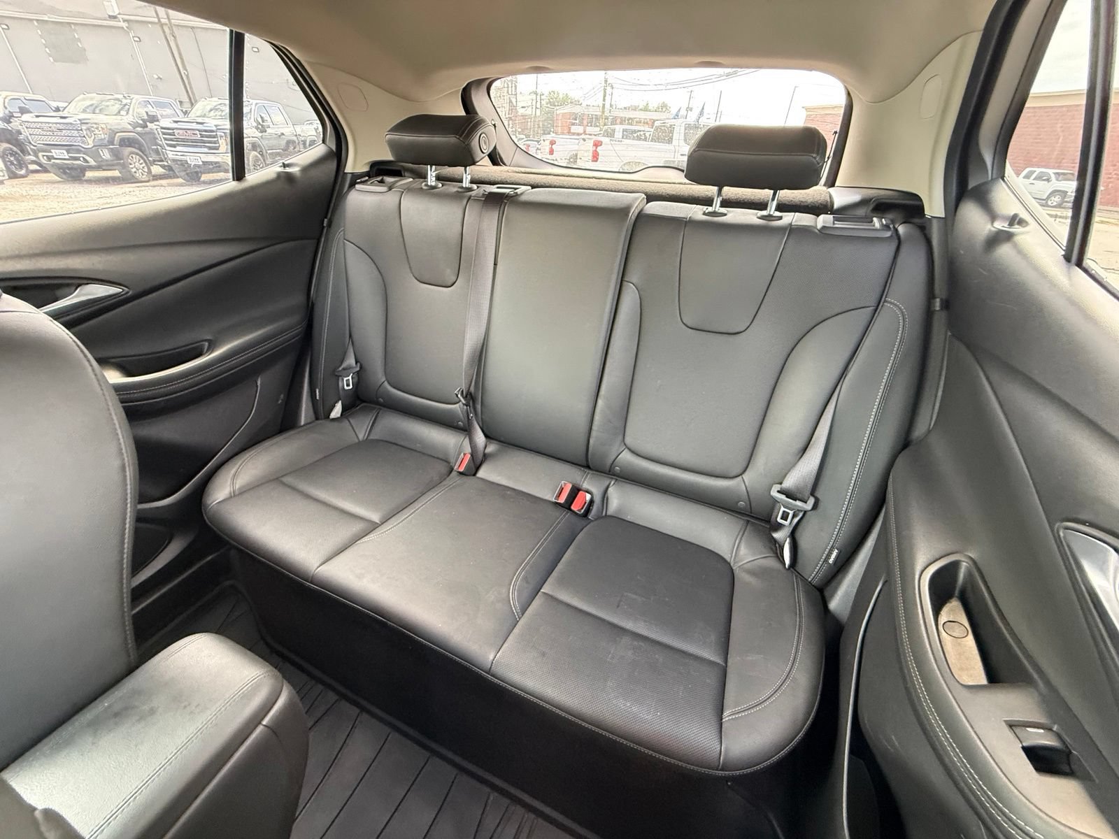 Used 2024 Buick Encore GX Sport Touring FWD image 21