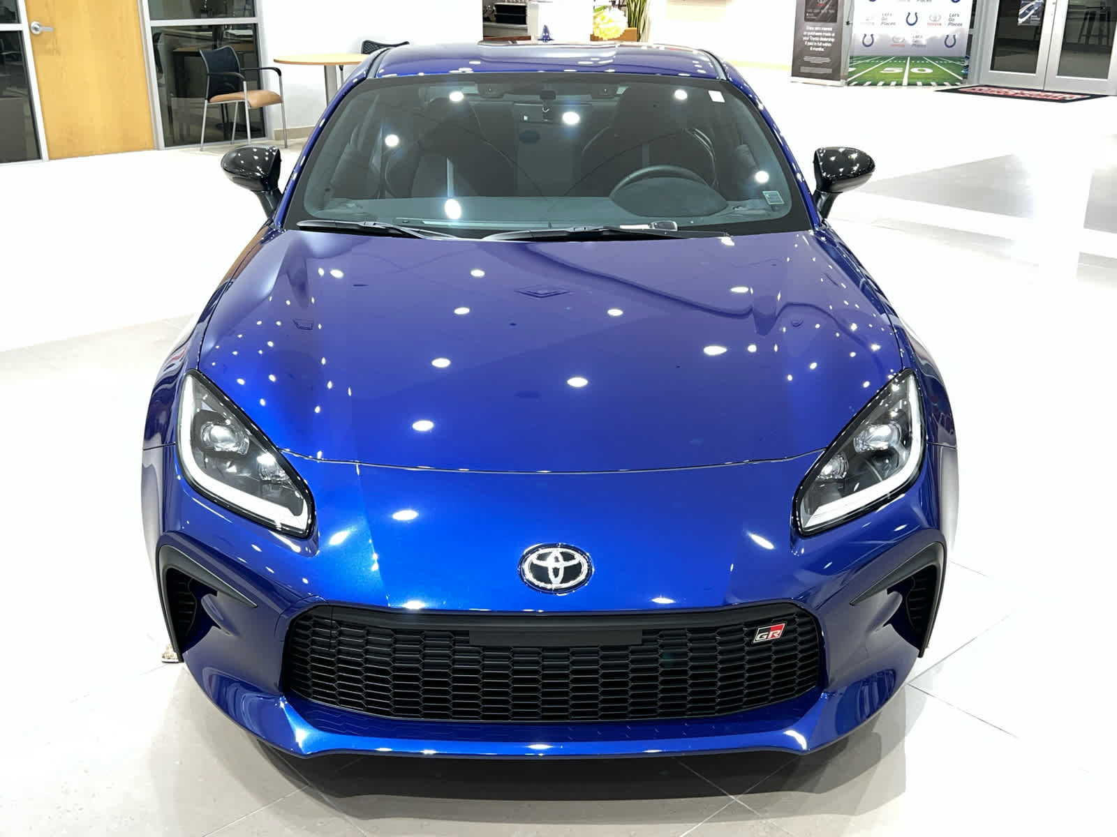 Used 2025 Toyota GR86 Premium w/ ALL Weather Mat Package (TMS) image 4