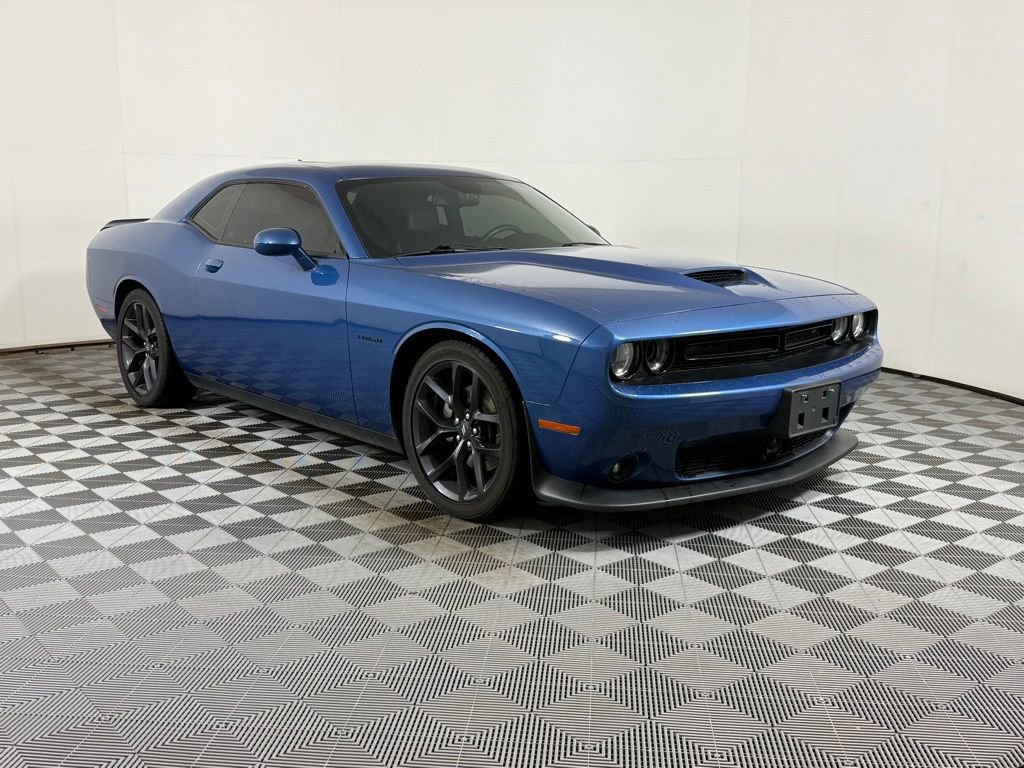 Used 2022 Dodge Challenger R/T w/ Plus Package image 1