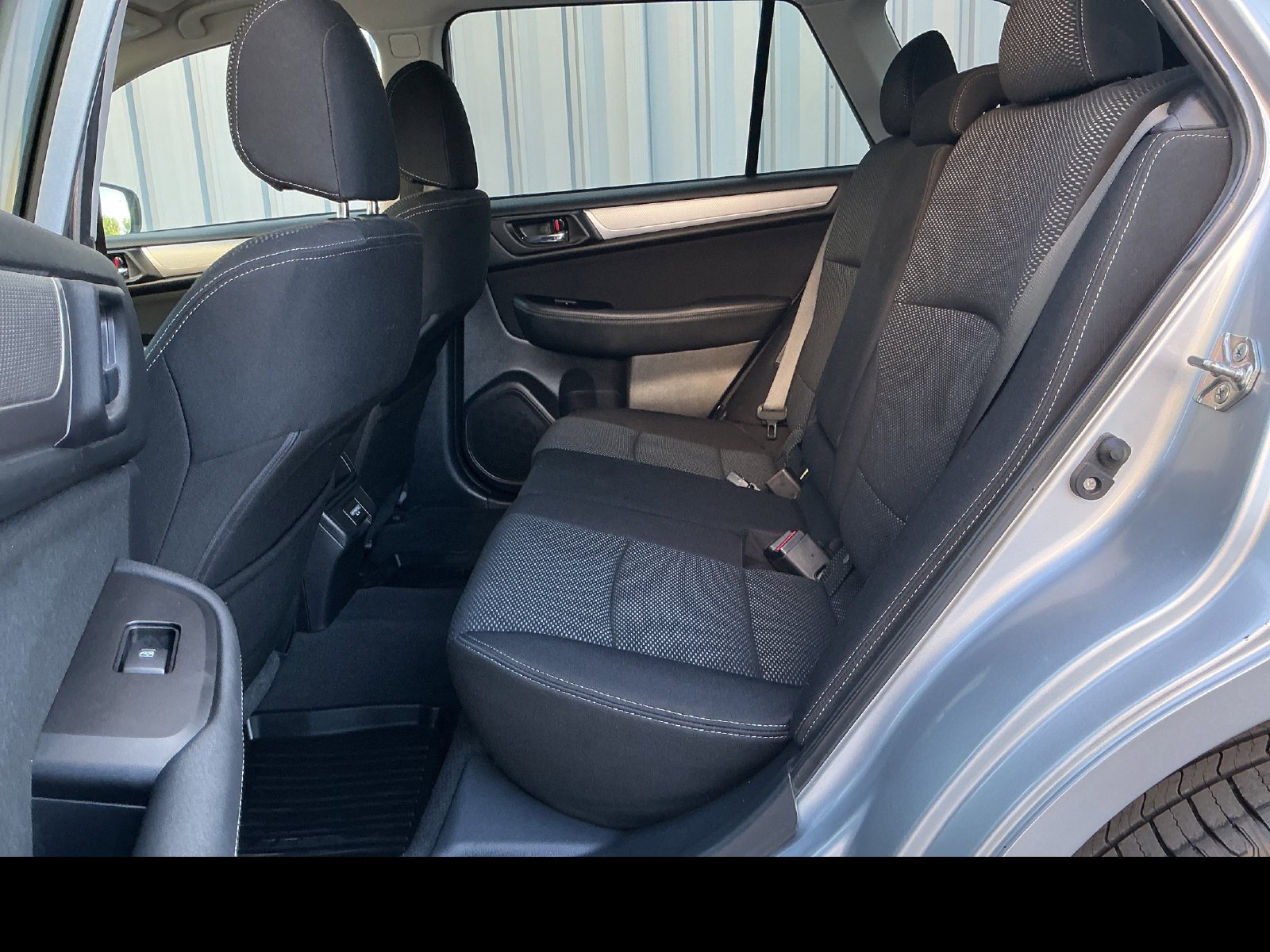 Used 2018 Subaru Outback 2.5i Premium AWD/4WD image 24