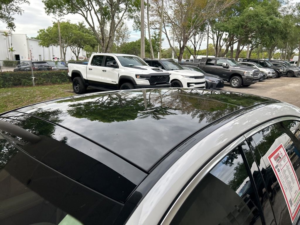 Used 2024 Mercedes-Benz S 580e 4MATIC Sedan w/ AMG Line image 16