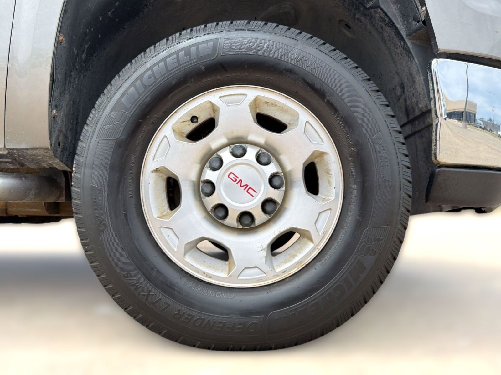 Used 2008 GMC Sierra 2500 SLE w/ Z71 Off-Road Package AWD/4WD image 11