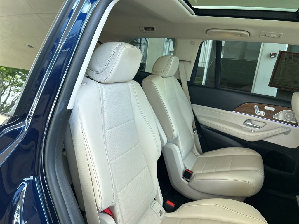 Used 2022 Mercedes-Benz GLS 450 4MATIC image 31