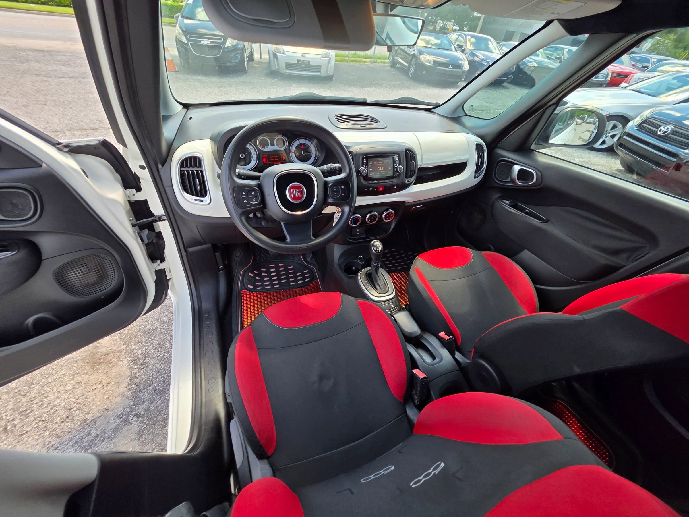 Used 2015 FIAT 500L Pop image 14