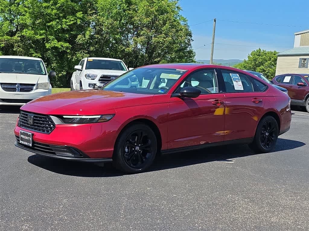 Certified 2025 Honda Accord SE image 5