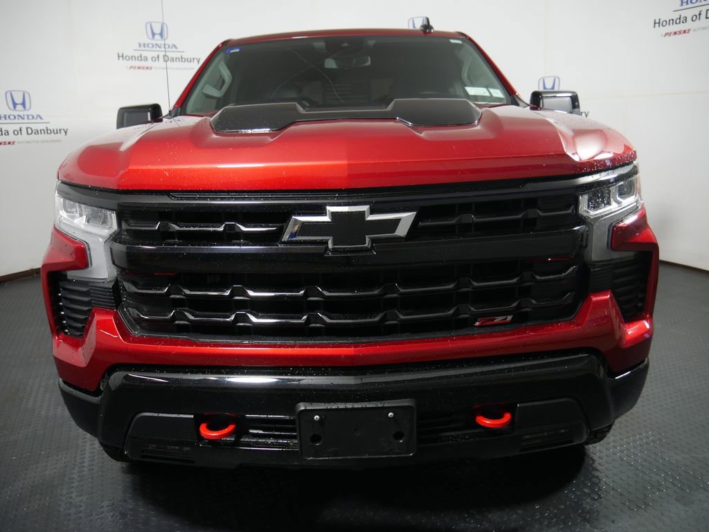 Used 2024 Chevrolet Silverado 1500 LT Trail Boss w/ Convenience Package II image 2