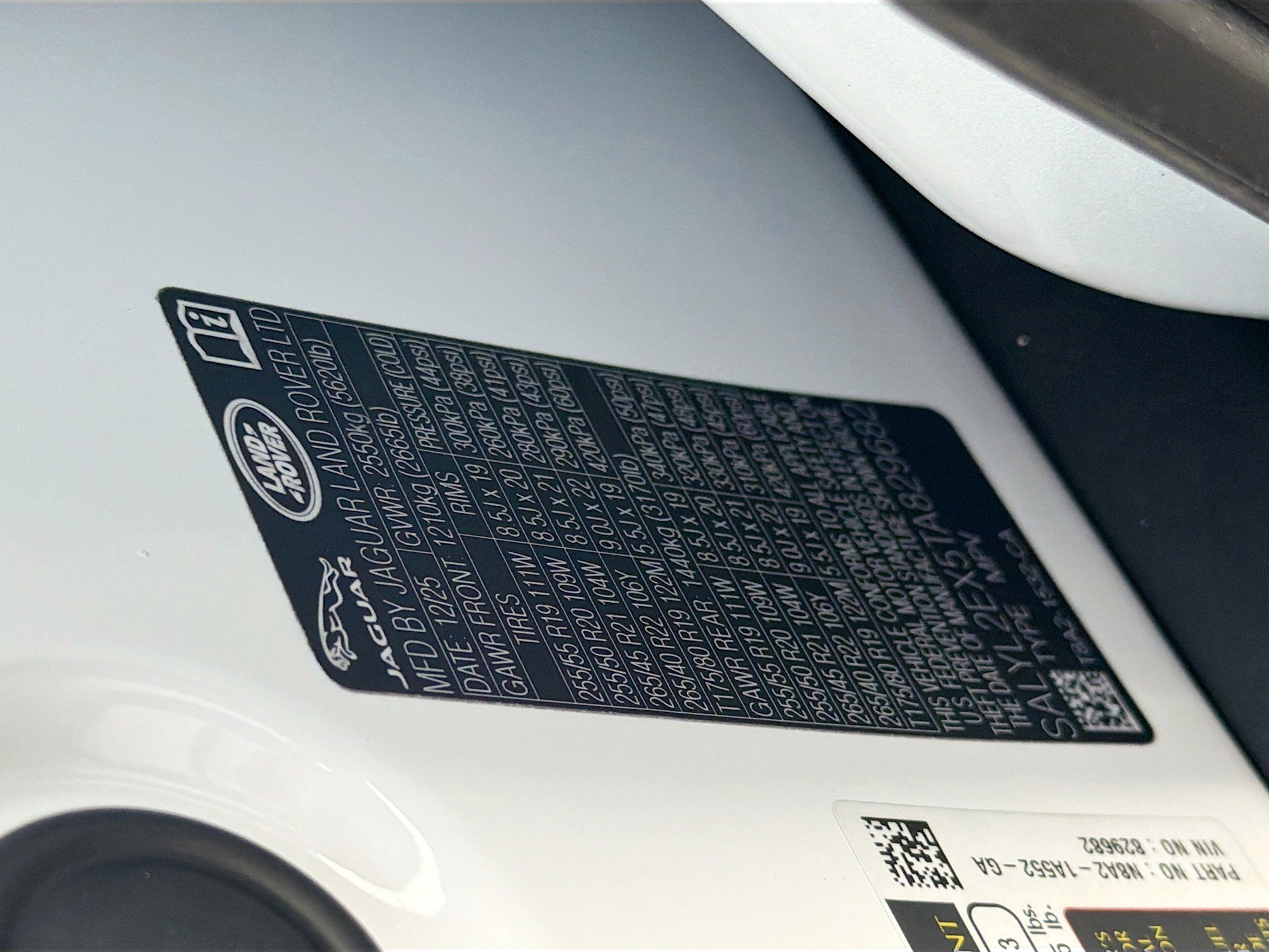 New 2026 Land Rover Range Rover Velar Dynamic SE image 44