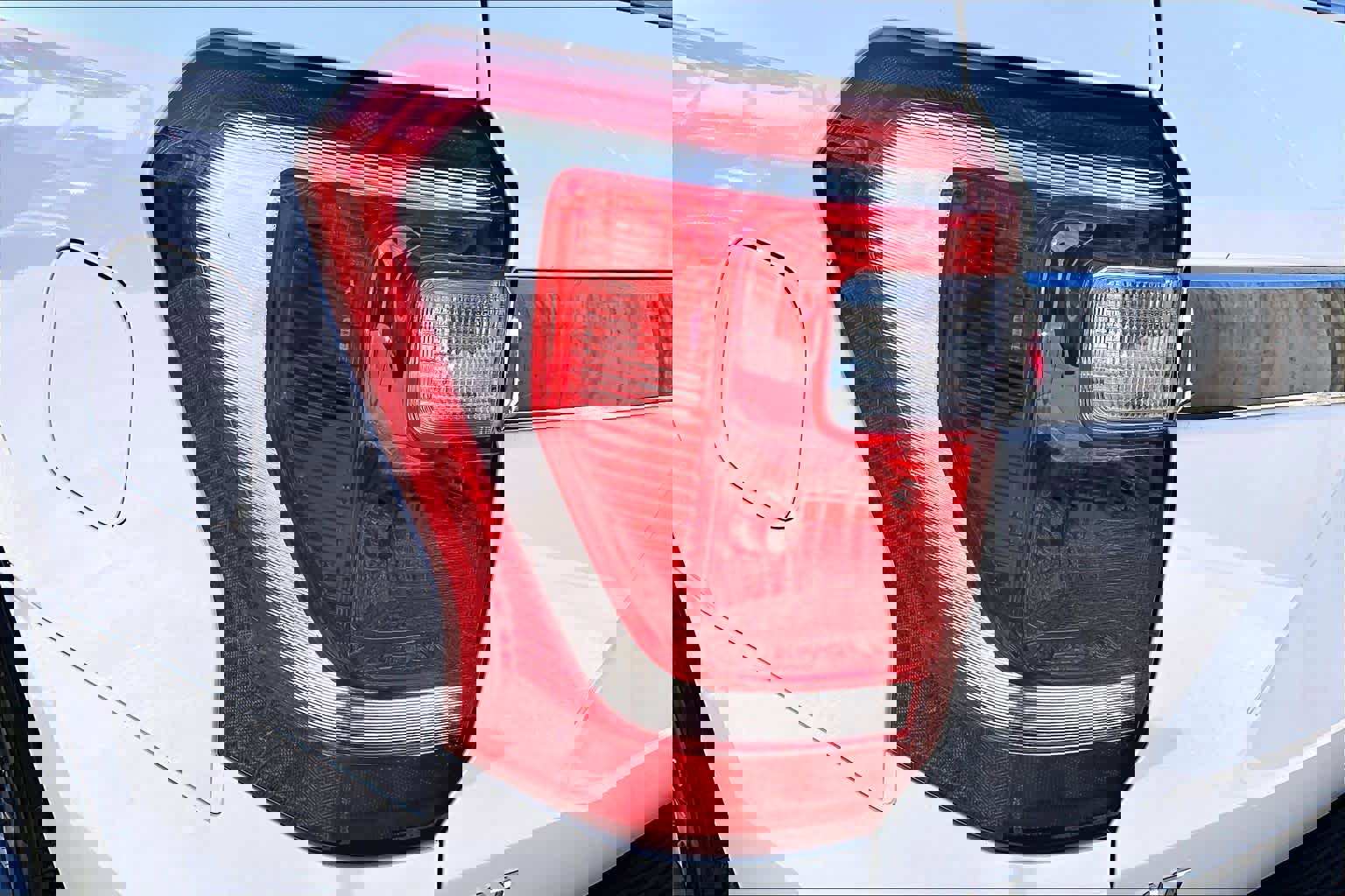 Certified 2019 Ford Expedition XLT w/ Cargo Package image 28