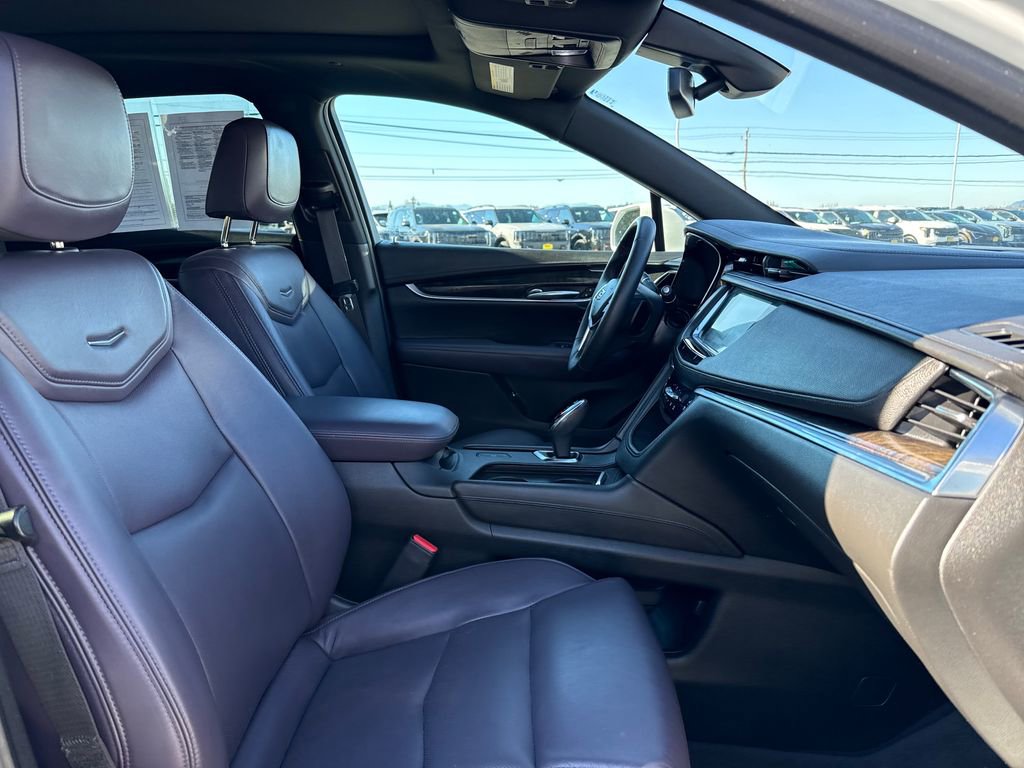 Used 2017 Cadillac XT5 Luxury image 12