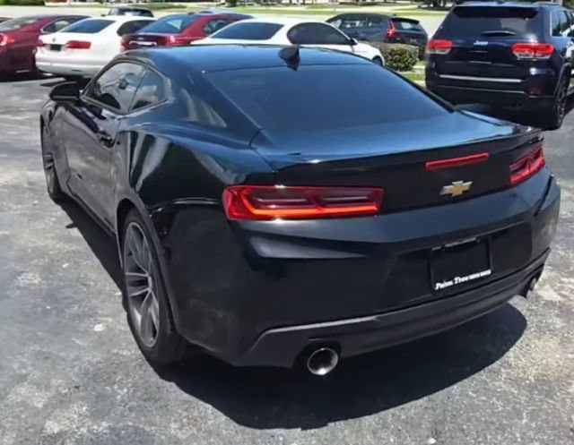 Used 2018 Chevrolet Camaro LT w/ RS Package RWD image 6