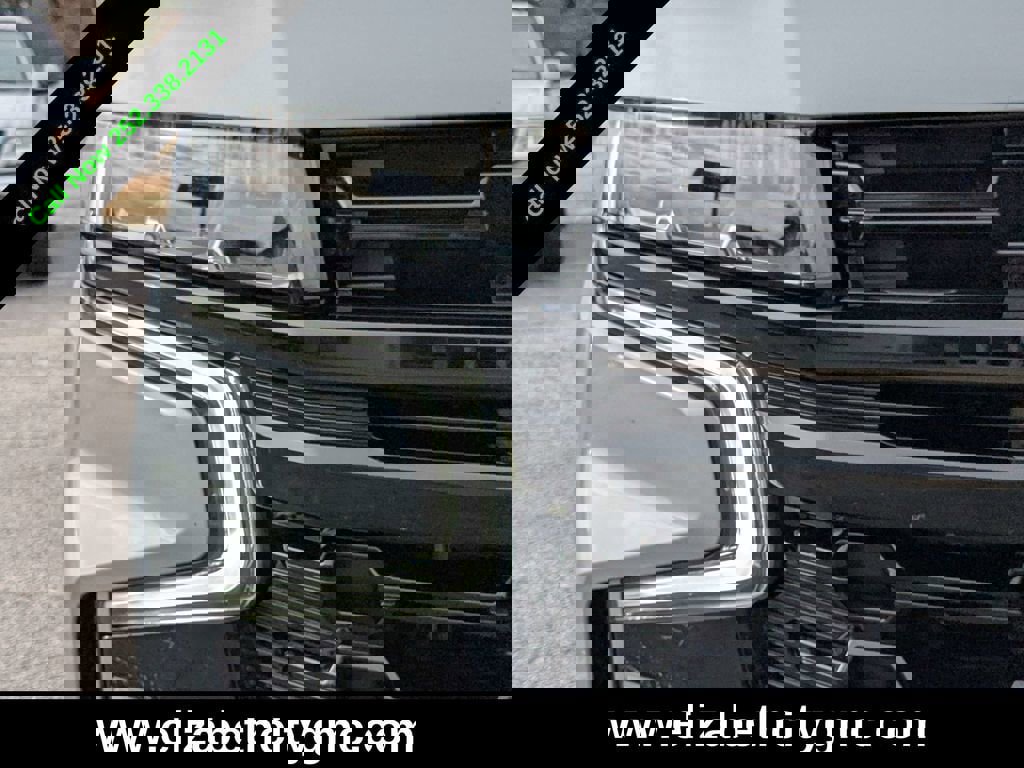 Used 2024 Chevrolet Tahoe Z71 w/ Luxury Package image 10