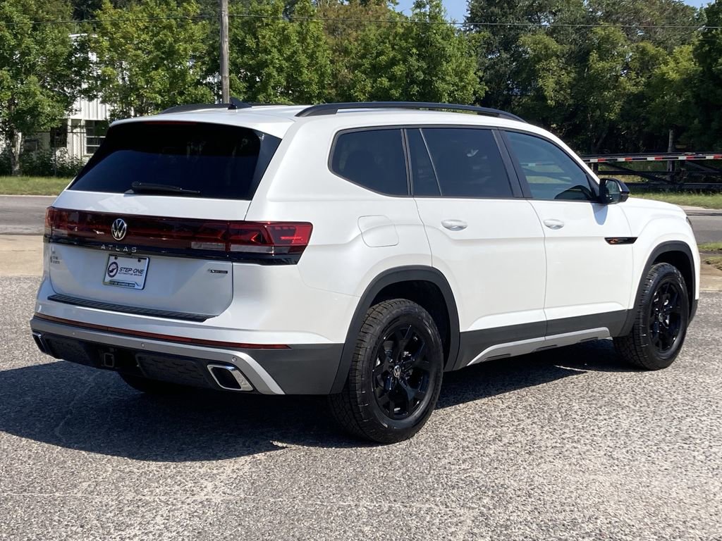 New 2026 Volkswagen Atlas Peak Edition image 7
