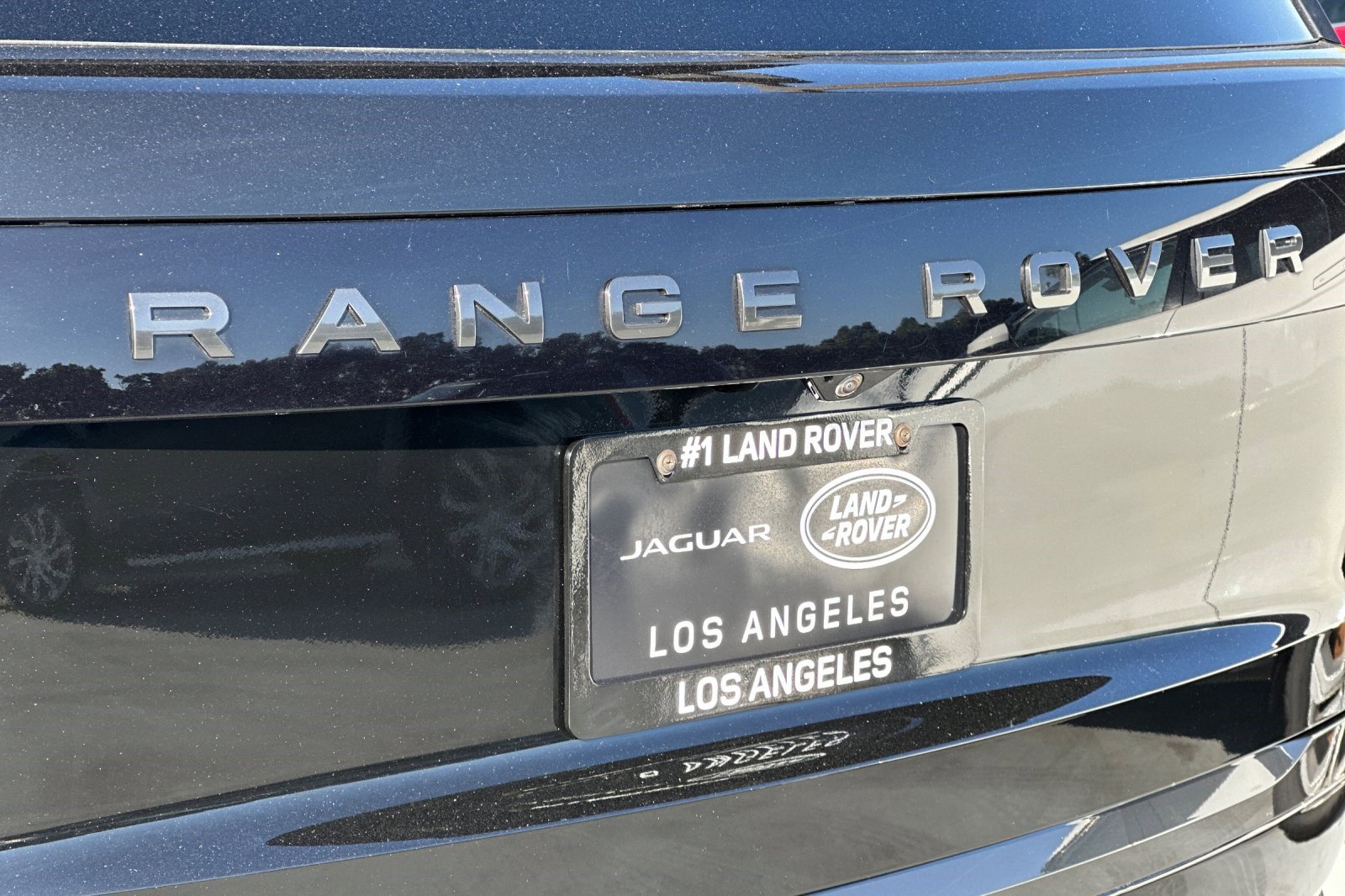 Used 2023 Land Rover Range Rover SE image 14
