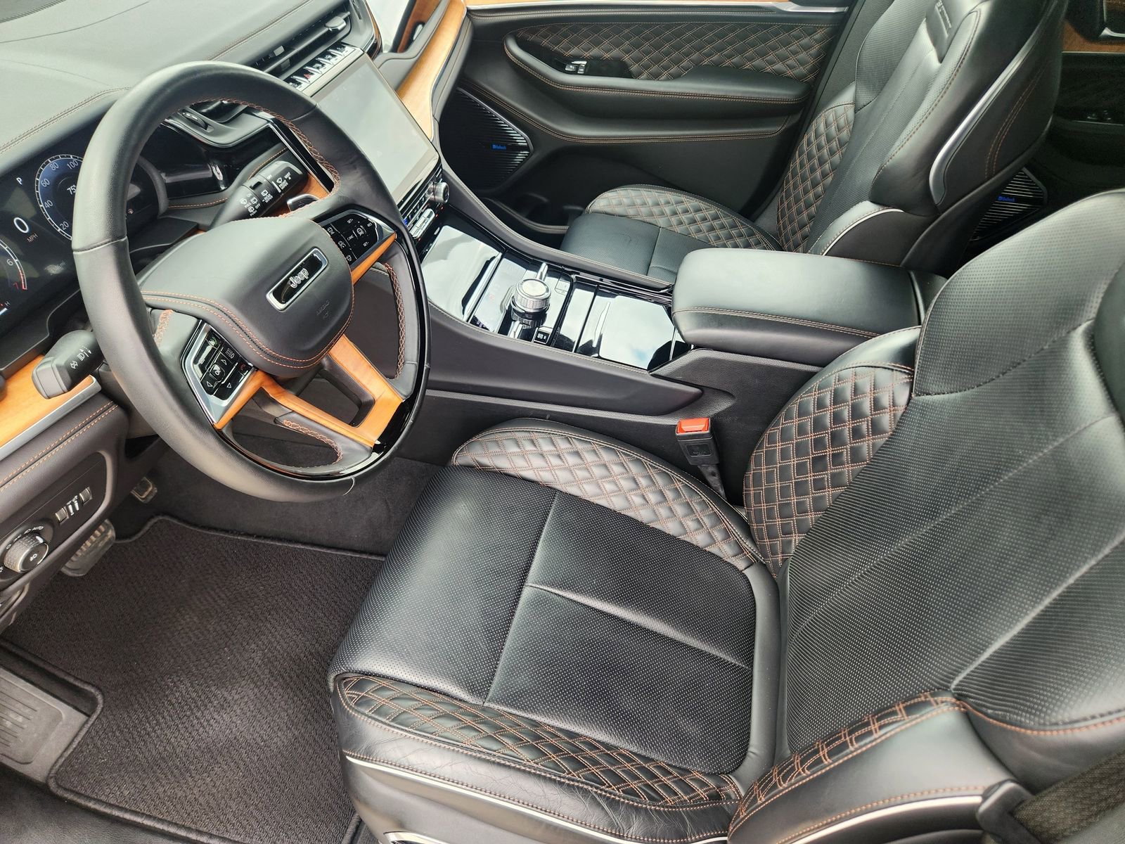 Used 2025 Jeep Grand Cherokee L Summit w/ Advanced Protech Group IV image 15