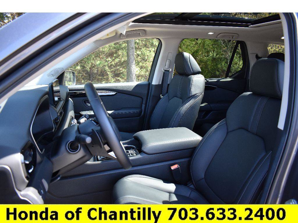 Used 2025 Honda Pilot Touring image 27