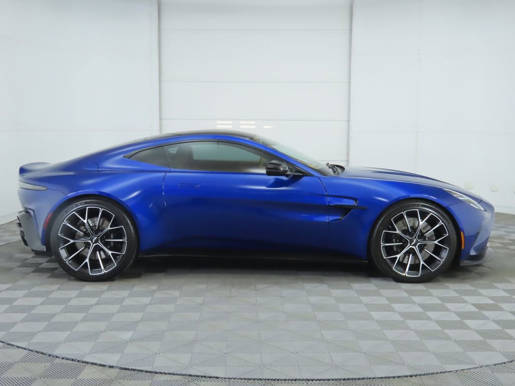 Used 2025 Aston Martin V8 Vantage Coupe image 4