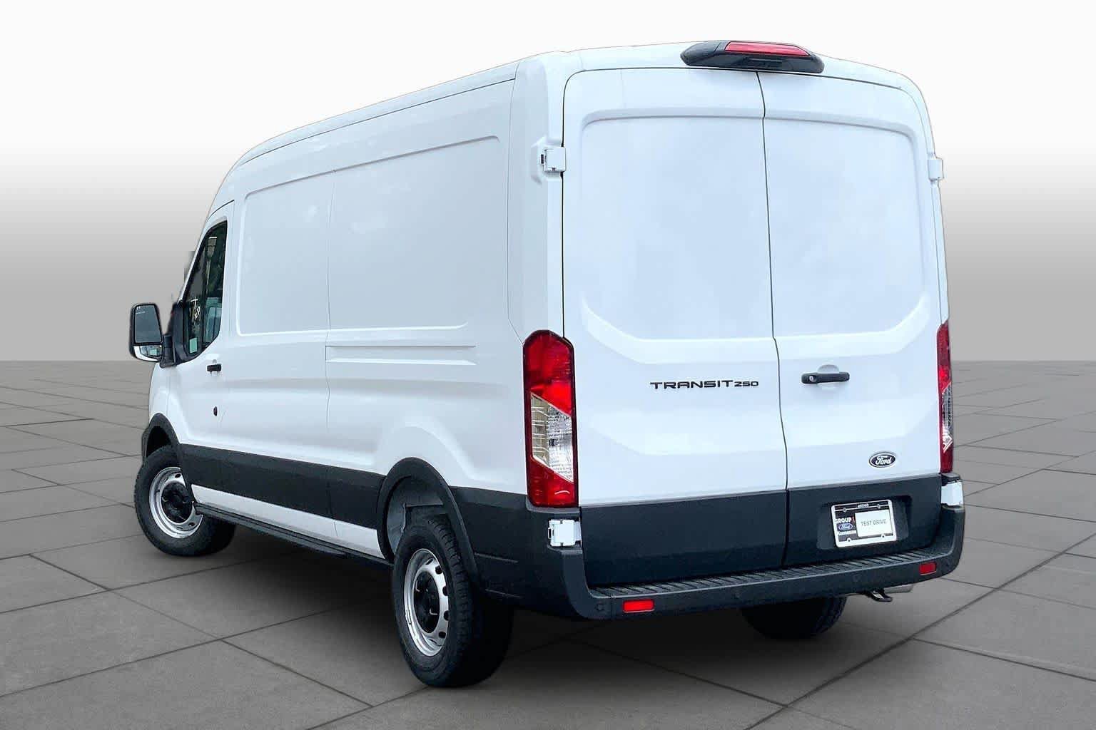 New 2026 Ford Transit 250 148 Medium Roof w/ Load Area Protection Package RWD image 11