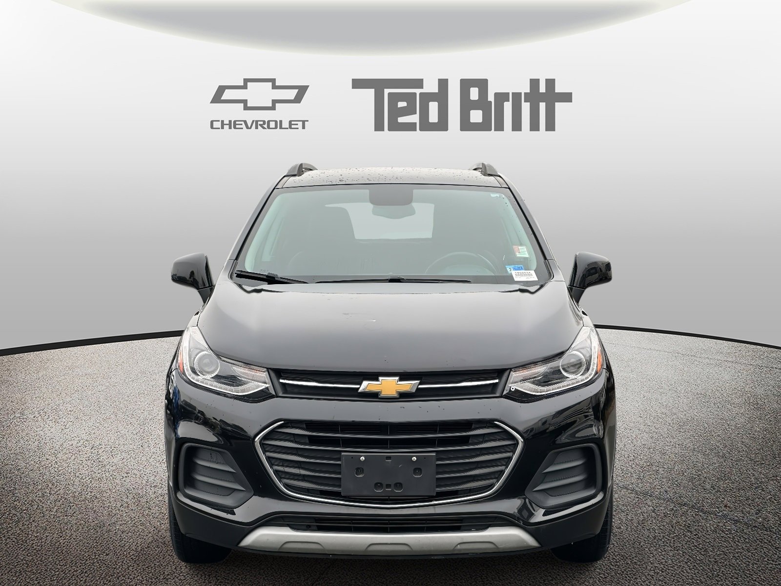 Certified 2022 Chevrolet Trax LT w/ LT Convenience Package image 2