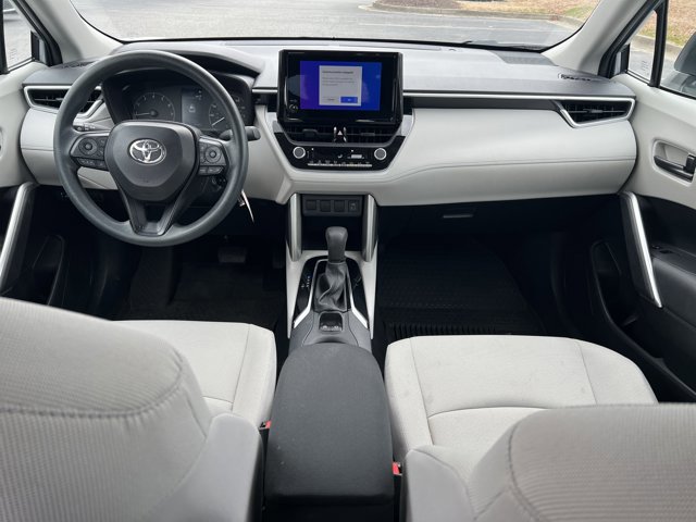 Used 2024 Toyota Corolla Cross L image 19