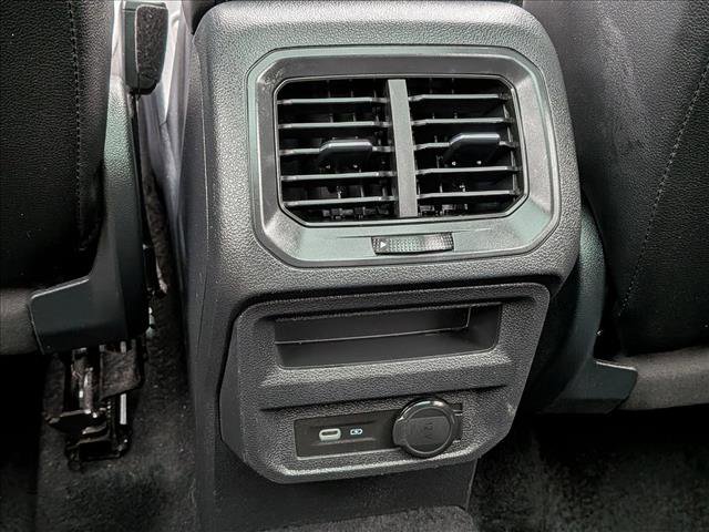 Used 2022 Volkswagen Tiguan SE R-Line image 20