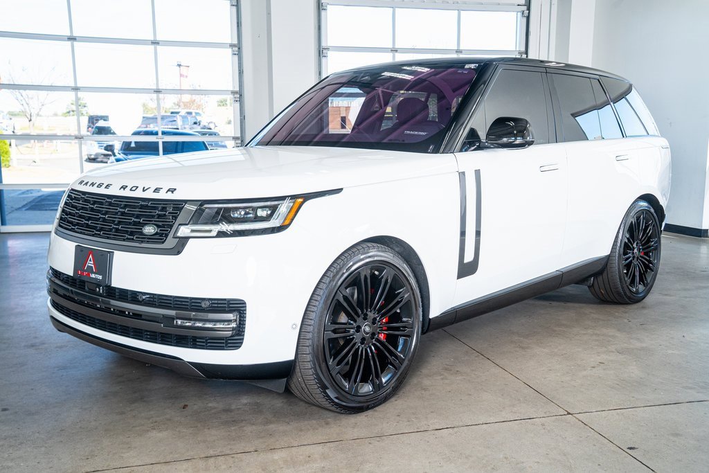 Used 2023 Land Rover Range Rover SE image 11