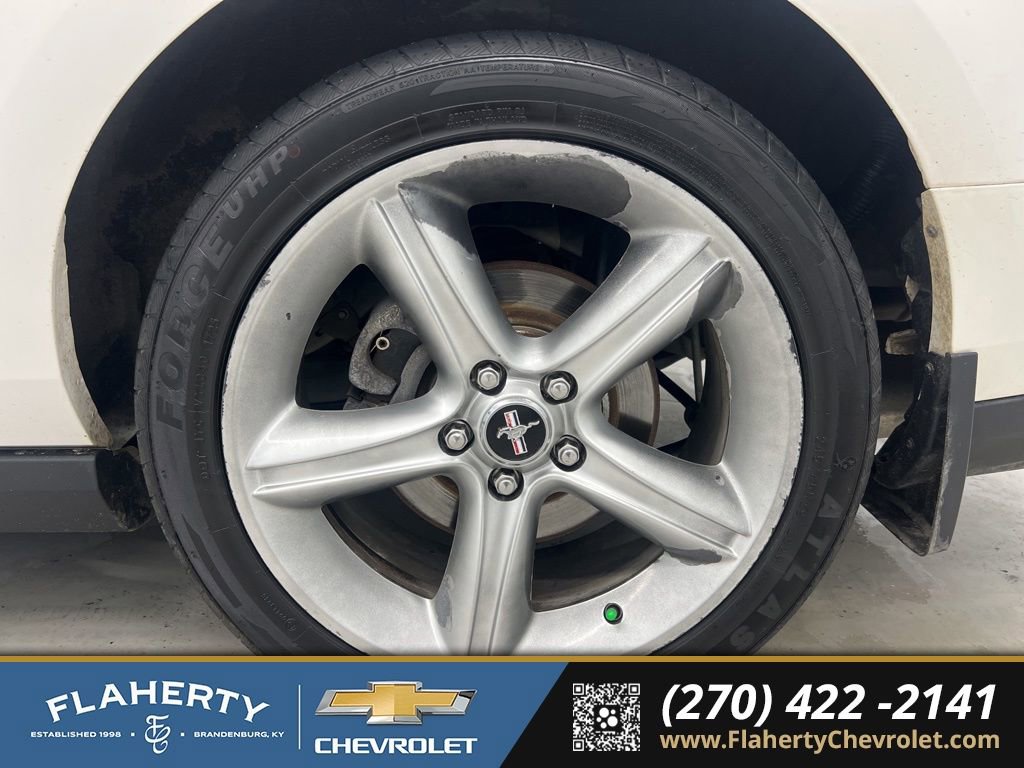 Used 2010 Ford Mustang GT RWD image 15
