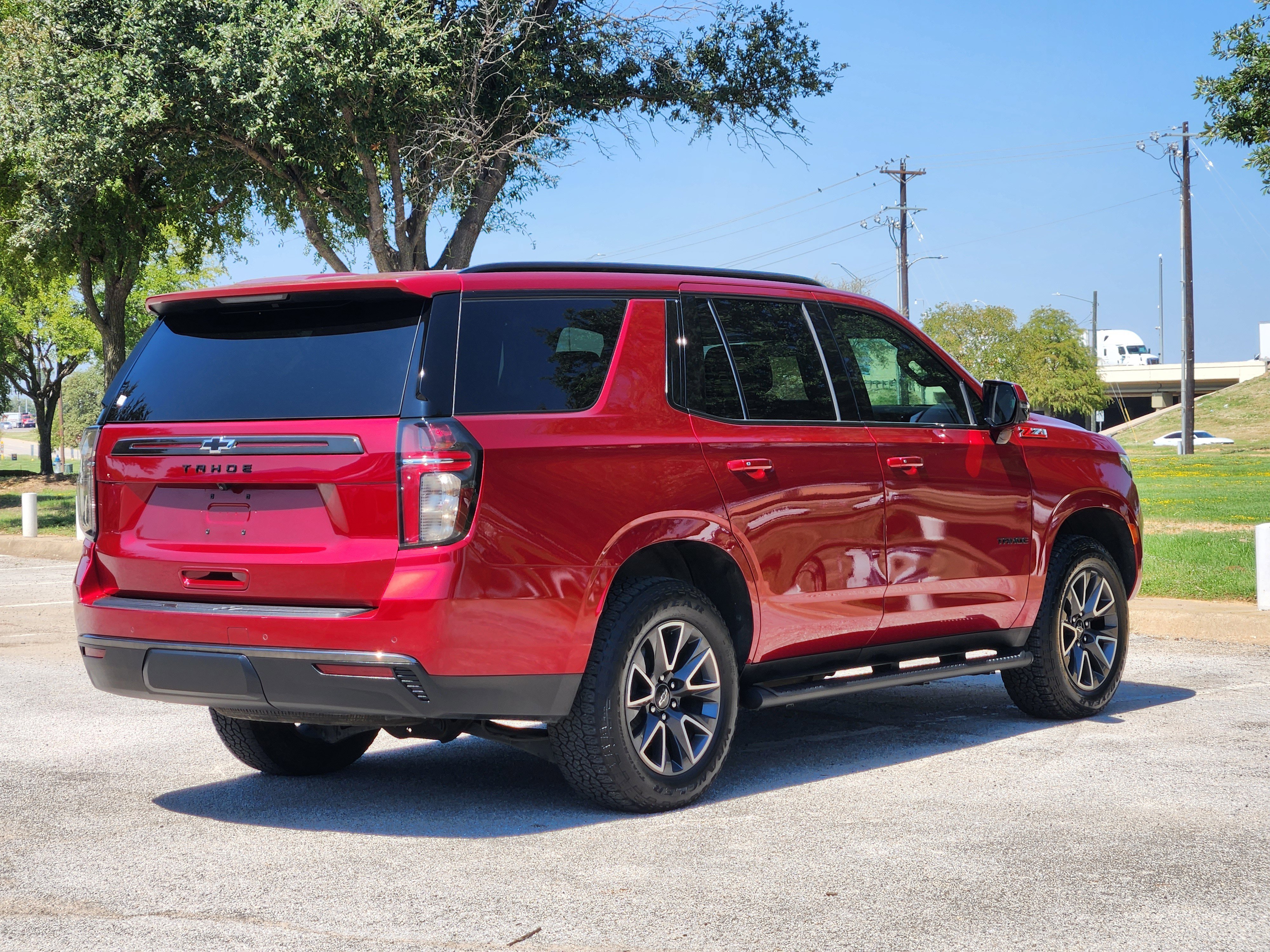 Certified 2022 Chevrolet Tahoe Z71 w/ Luxury Package image 7