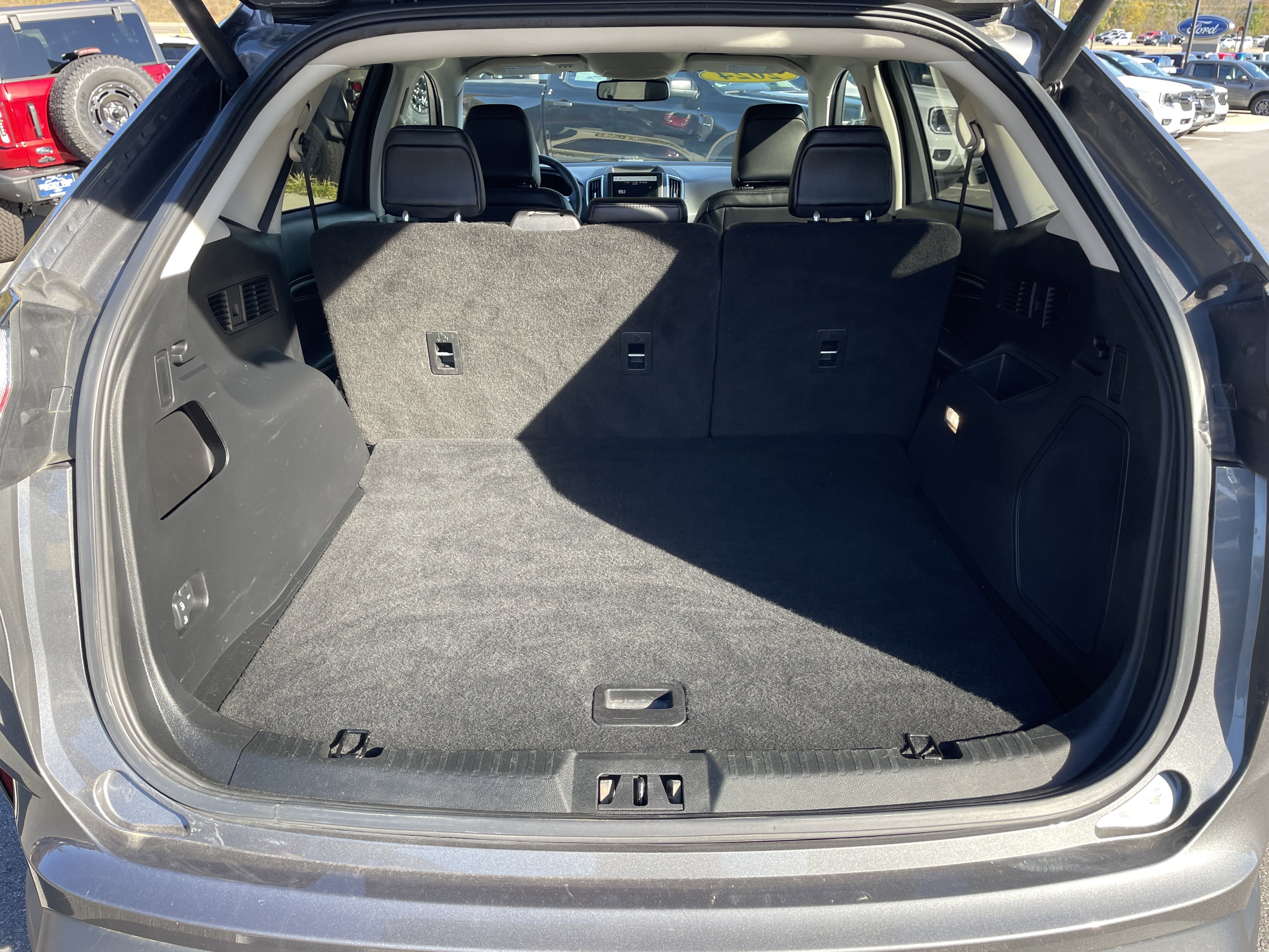 Used 2024 Ford Edge Titanium image 13