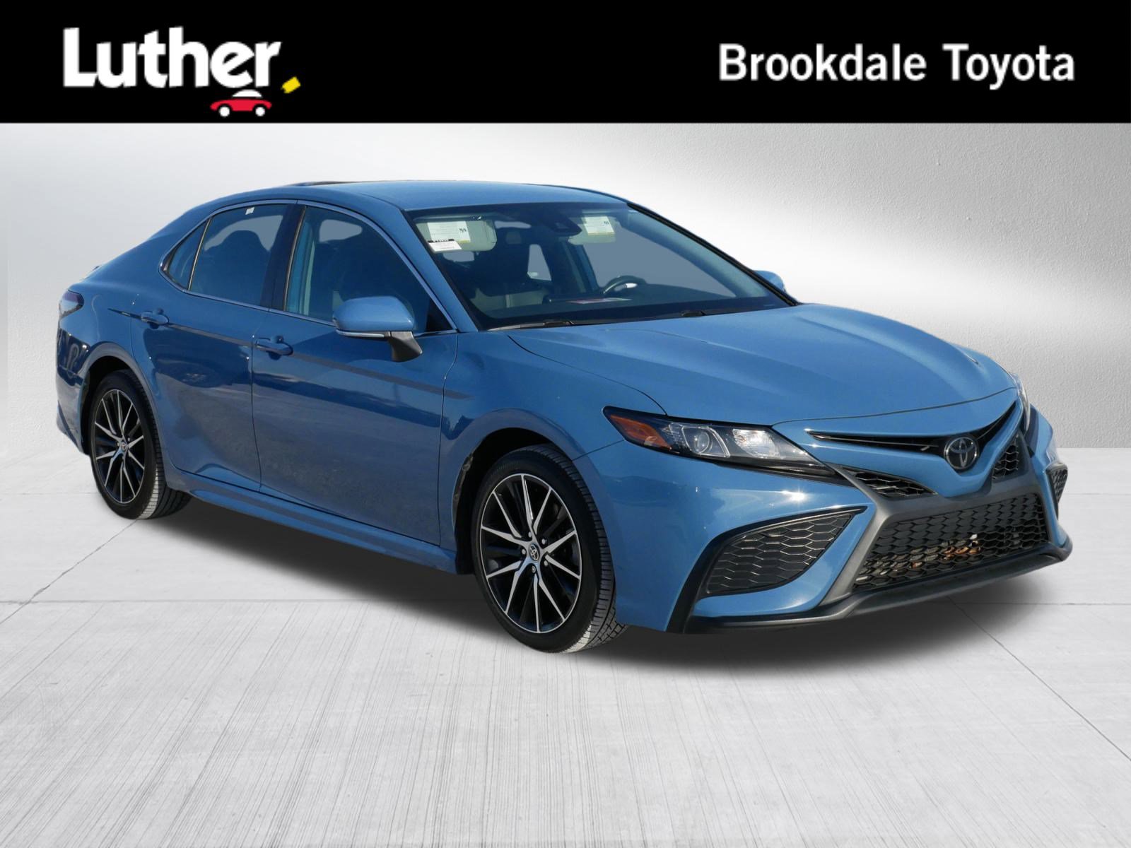 Certified 2023 Toyota Camry SE image 1