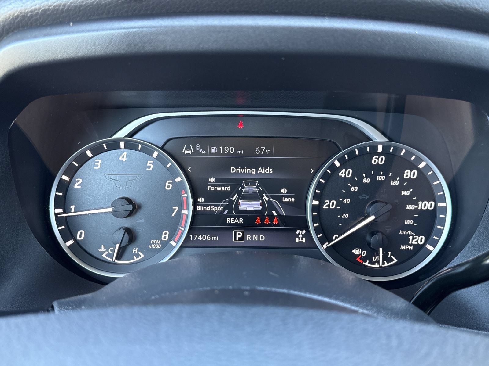 Used 2024 Nissan Titan SV w/ SV Convenience Package AWD/4WD image 18