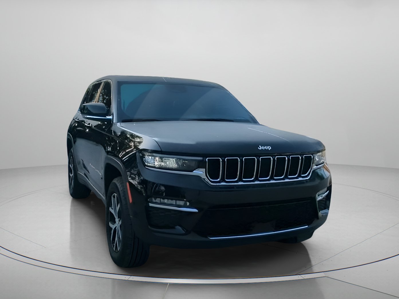 Used 2025 Jeep Grand Cherokee Limited AWD/4WD image 5