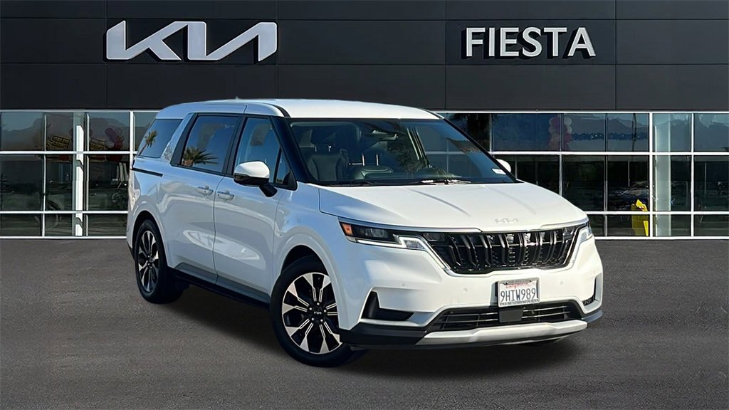 Used 2024 Kia Carnival EX