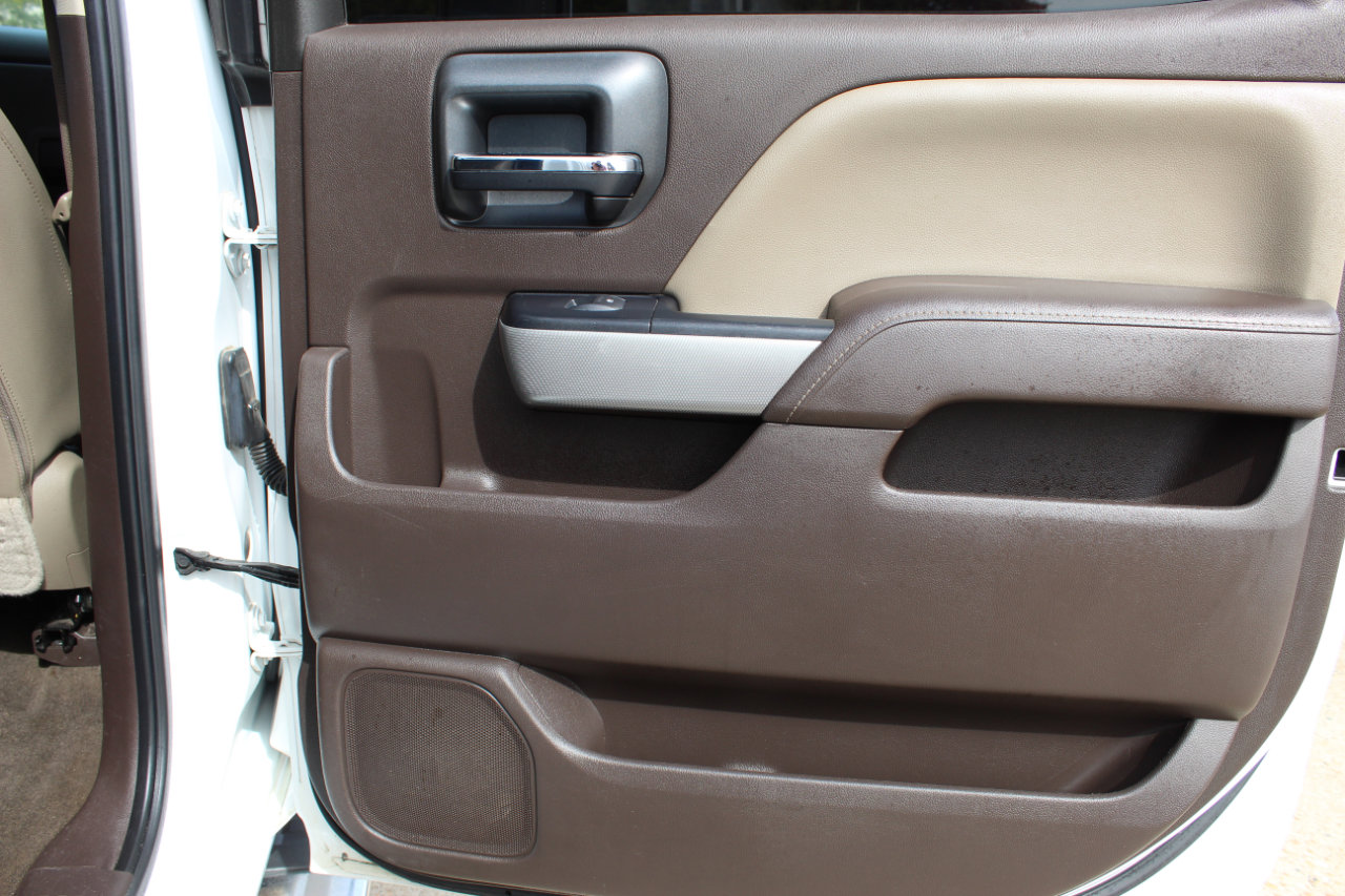 Used 2016 Chevrolet Silverado 2500 LTZ w/ Duramax Plus Package image 18