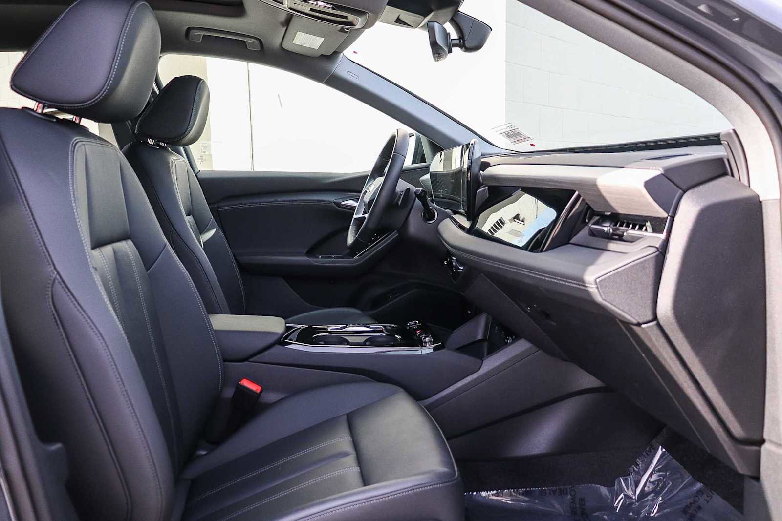 Used 2025 Audi Q6 e-tron Premium w/ Convenience Package image 21