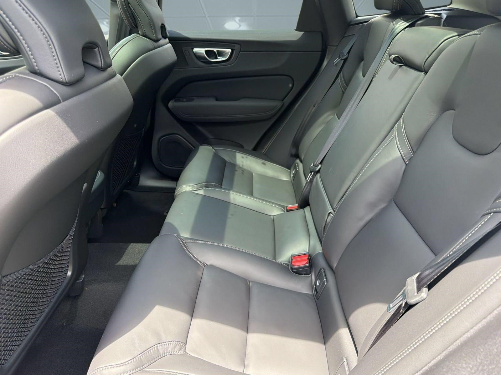 New 2026 Volvo XC60 B5 Ultra w/ Climate Package AWD/4WD image 24