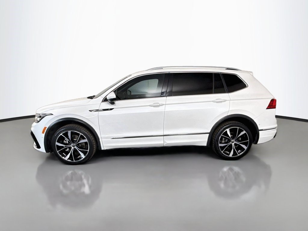 Used 2022 Volkswagen Tiguan SEL R-Line AWD/4WD image 6