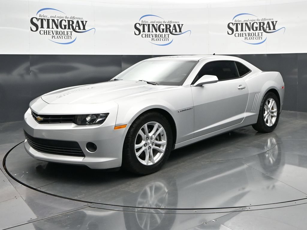 Used 2015 Chevrolet Camaro LT RWD image 3