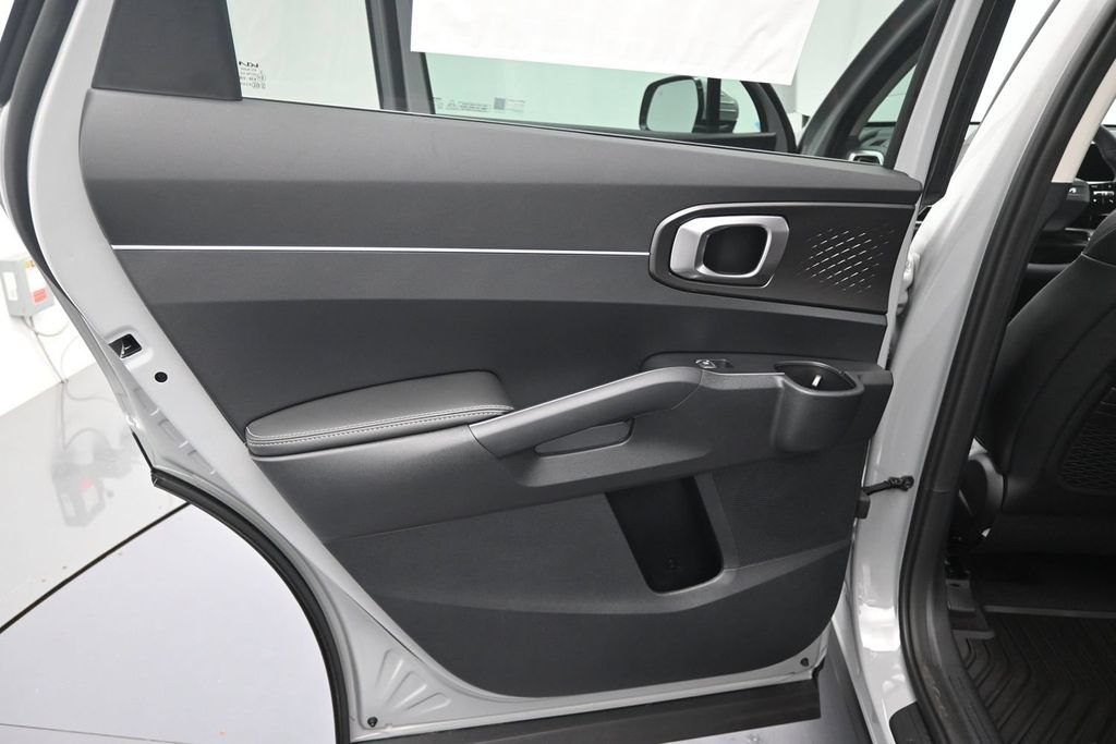 New 2026 Kia Sorento S w/ S Panoramic Sunroof Package FWD image 17