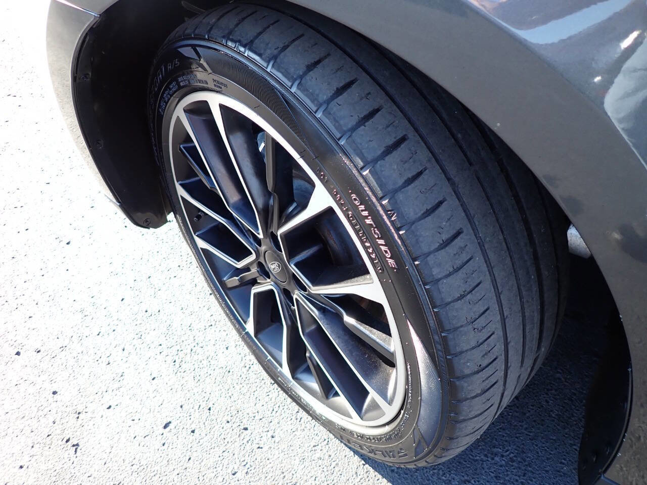 Used 2019 Ford Taurus SHO image 12