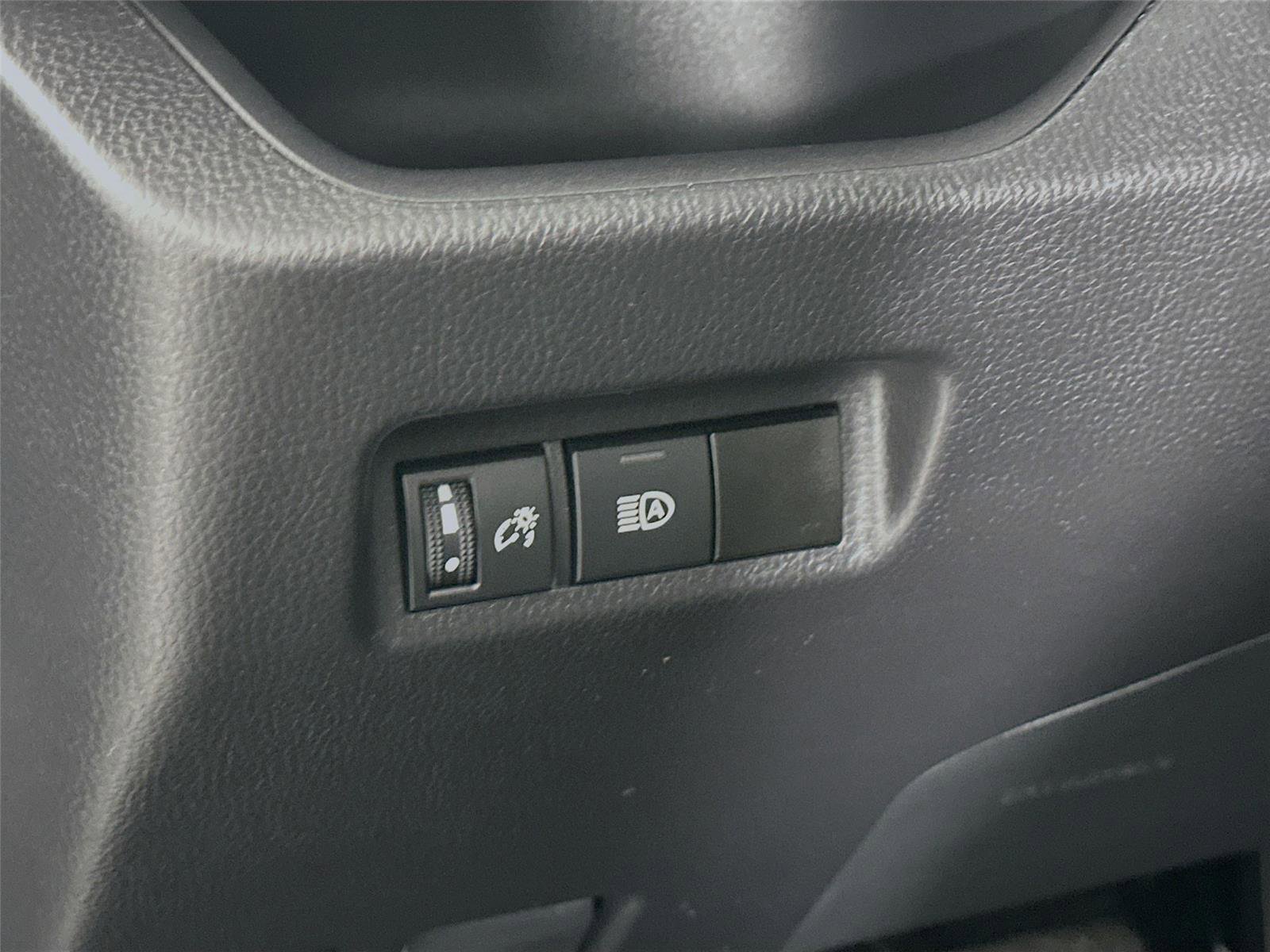 Used 2025 Toyota RAV4 XLE image 14