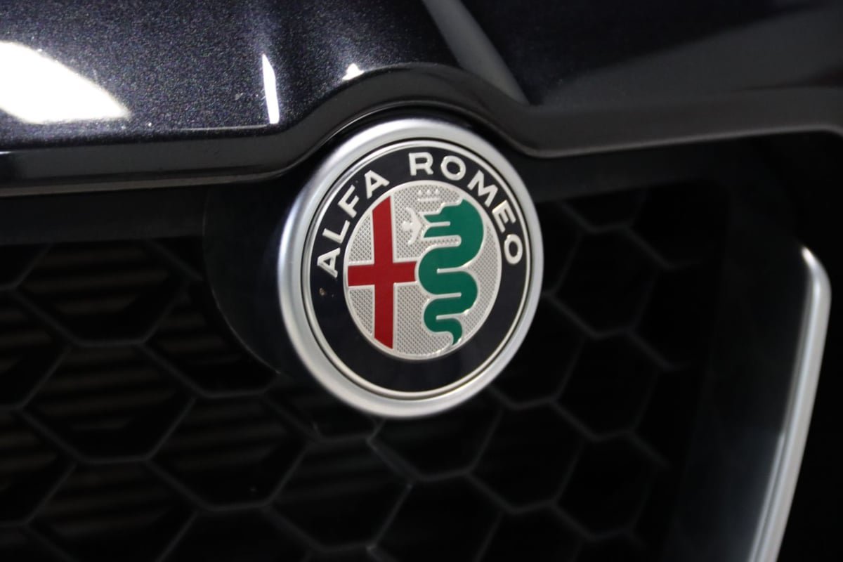 Used 2022 Alfa Romeo Stelvio Ti AWD/4WD image 21