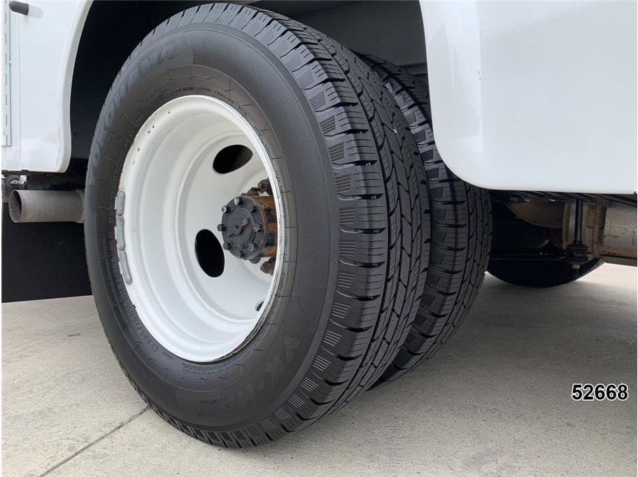 Used 2023 Ford E-450 and Econoline 450 Super Duty w/ Power Windows & Locks Group RWD image 24