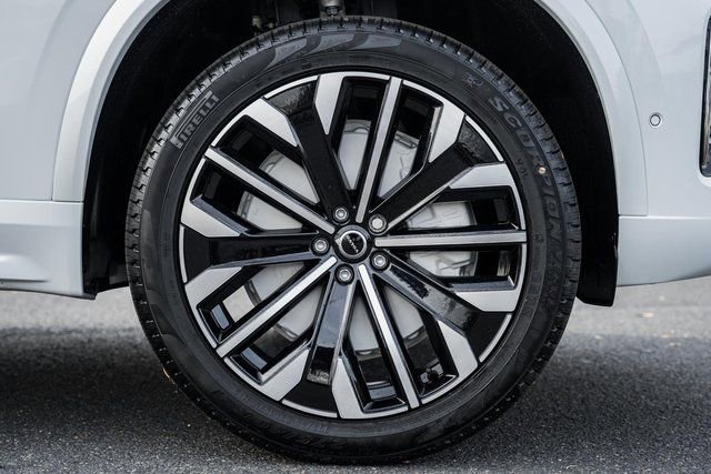 New 2026 Volvo XC90 B6 Ultra w/ Protection Package Premier image 16
