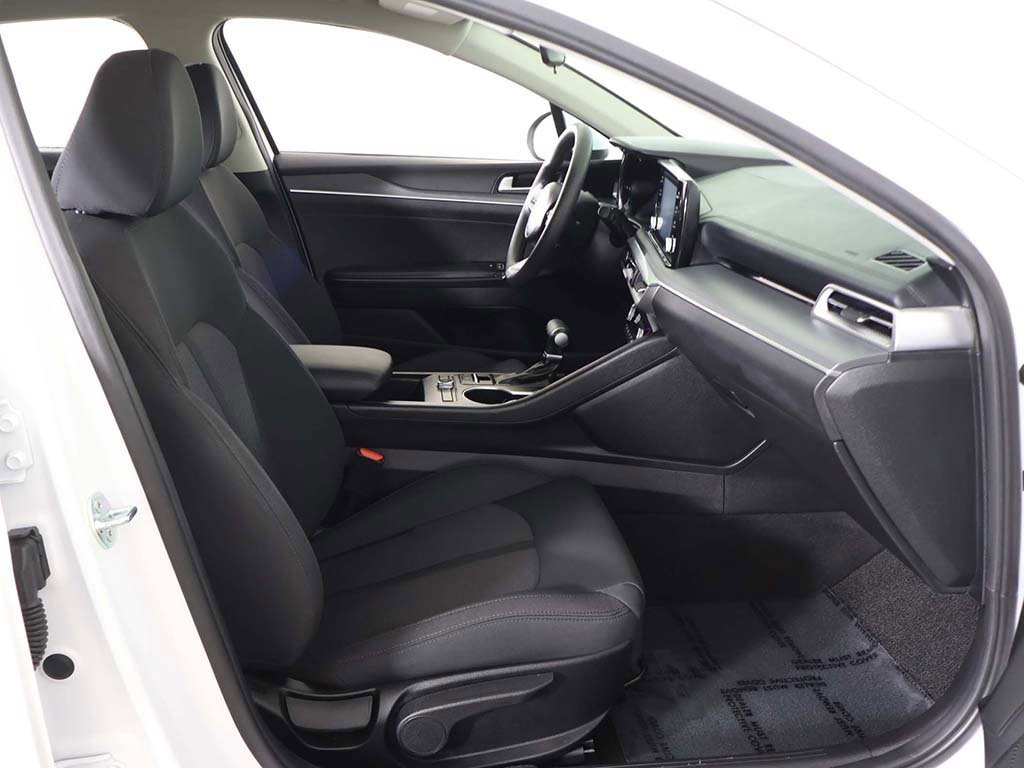 Used 2024 Kia K5 LXS image 30