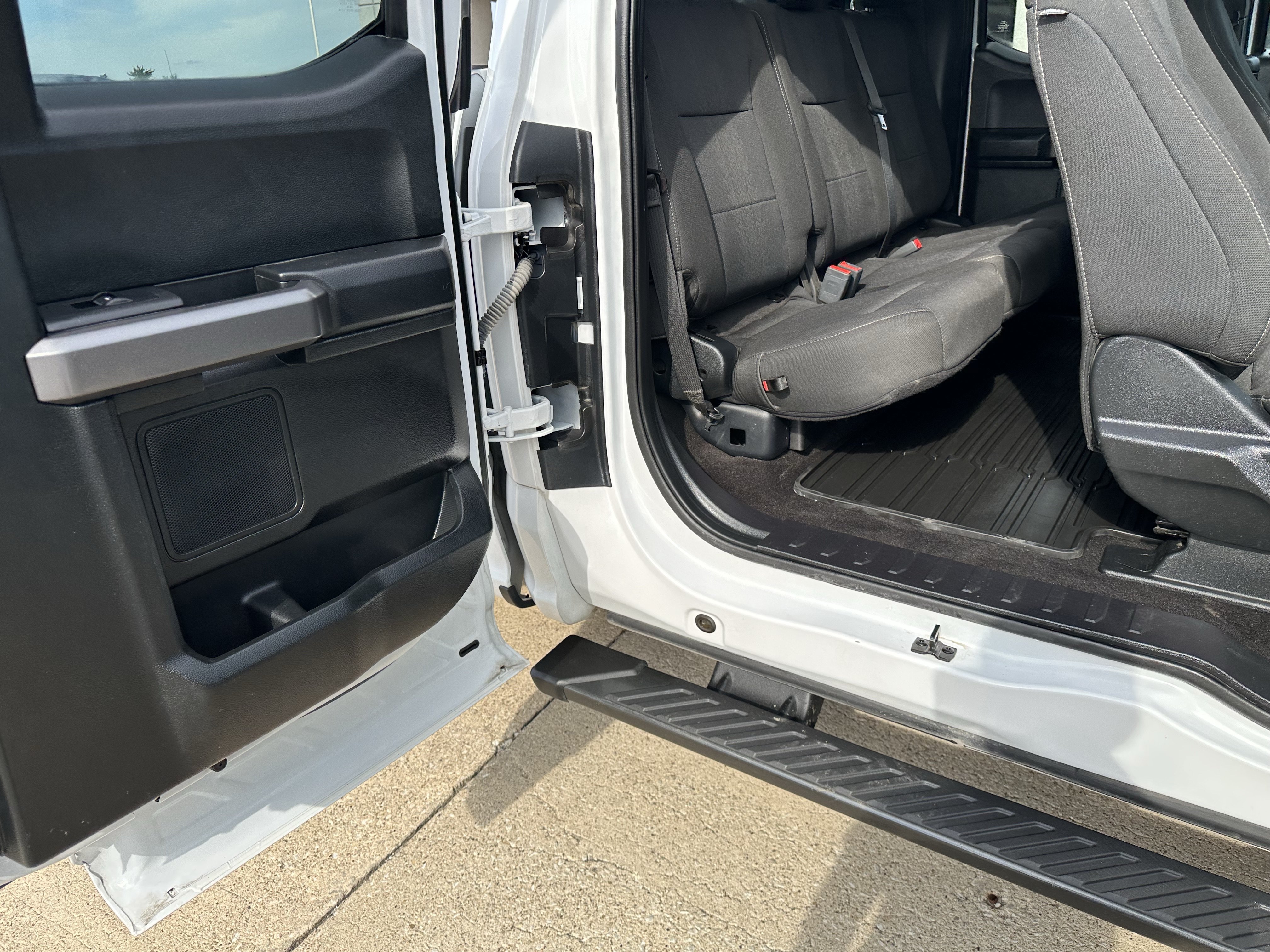 Used 2019 Ford F150 XLT w/ Equipment Group 302A Luxury AWD/4WD image 9