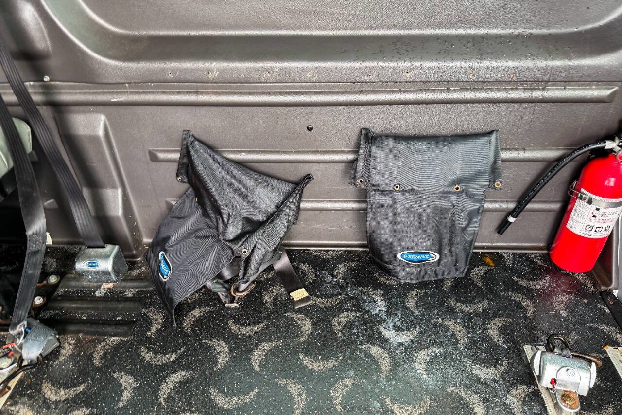 Used 2016 Ford Transit 250 148 Medium Roof image 10