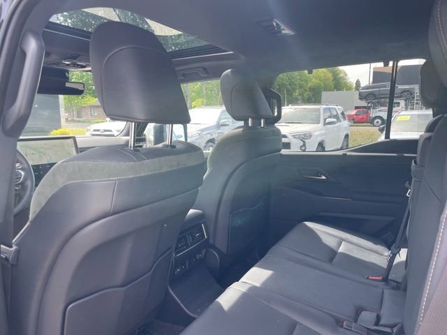 Used 2024 Lexus GX 550 AWD/4WD image 18