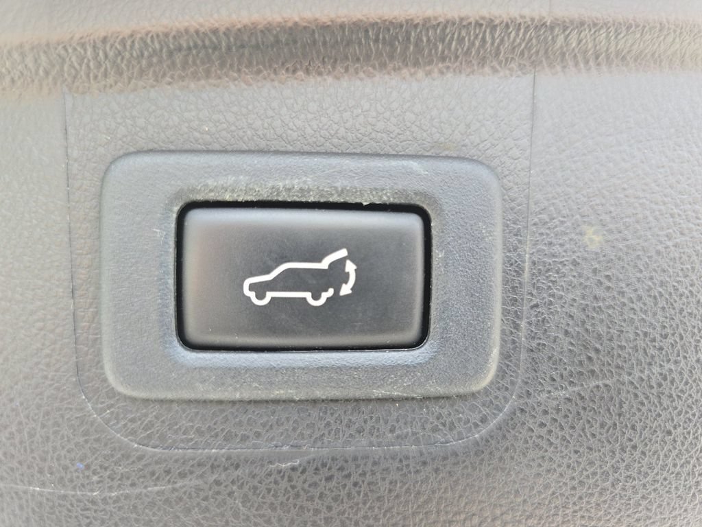 Used 2018 Subaru Outback 2.5i Limited AWD/4WD image 18
