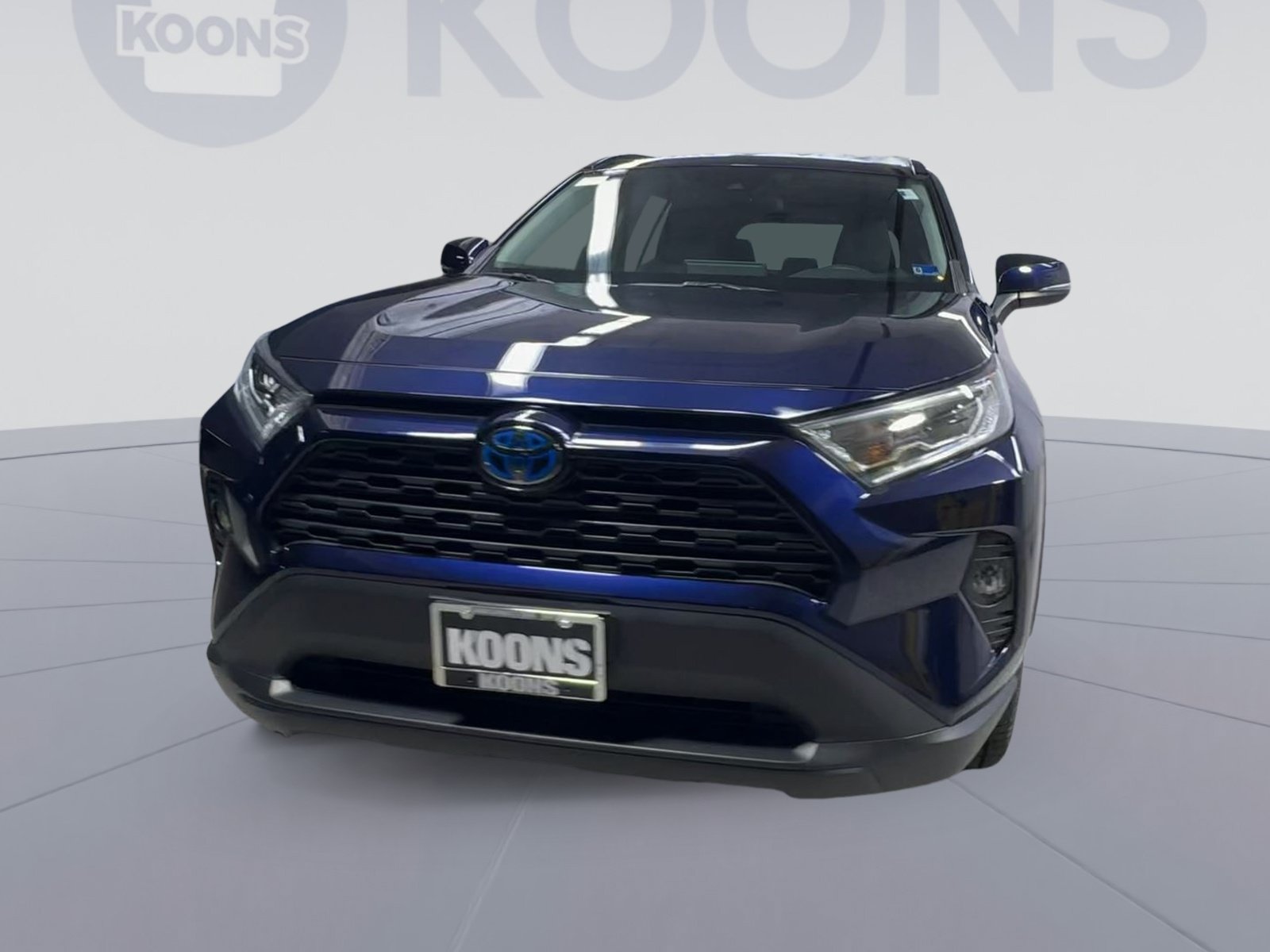 Used 2020 Toyota RAV4 XLE w/ Carpet Mat Package AWD/4WD image 4